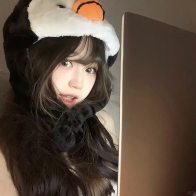 储物柜女孩